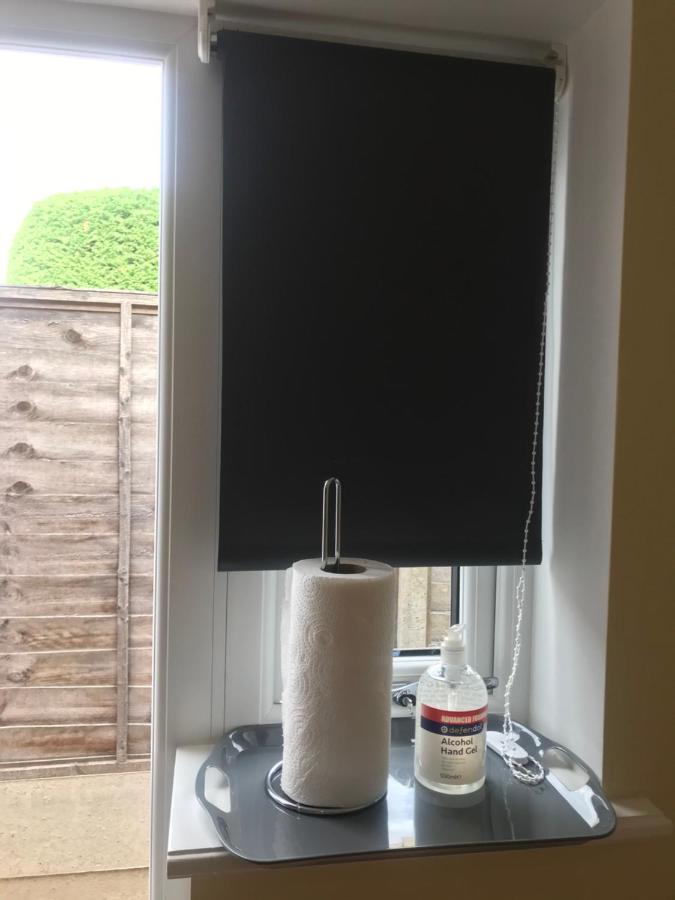 Studio-1-Staines/Heathrow/London-Own Entrance Εξωτερικό φωτογραφία